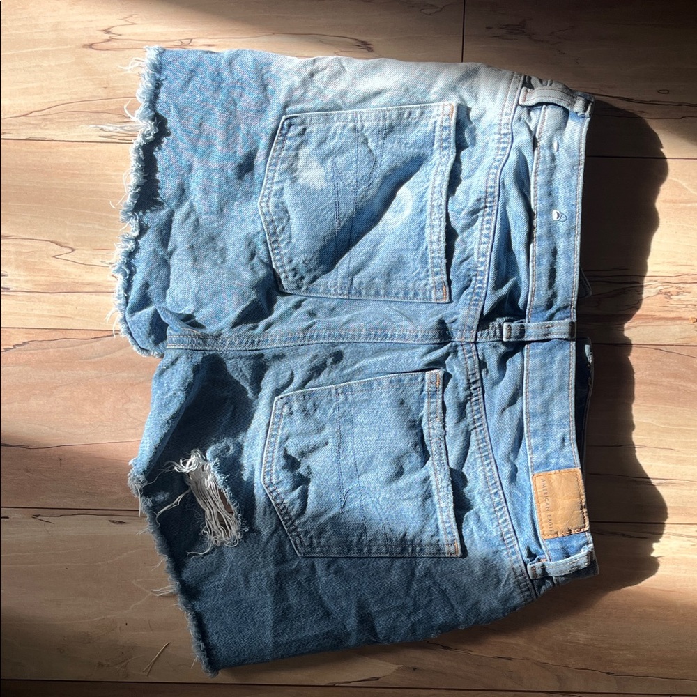 American Eagle Outfitters Blue Denim Shorts - Picture 3 of 3